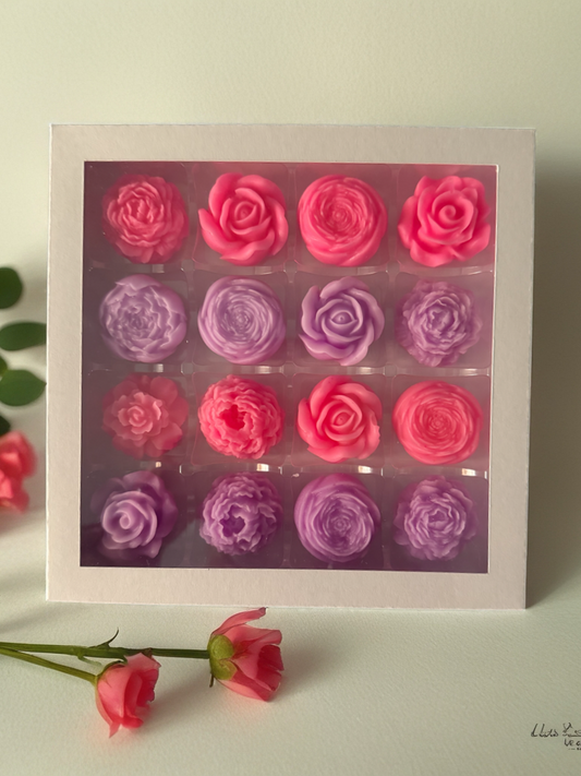Flower or hearts wax melt gift box