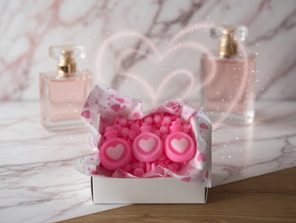 Large box of perfumed scoopies wax melts